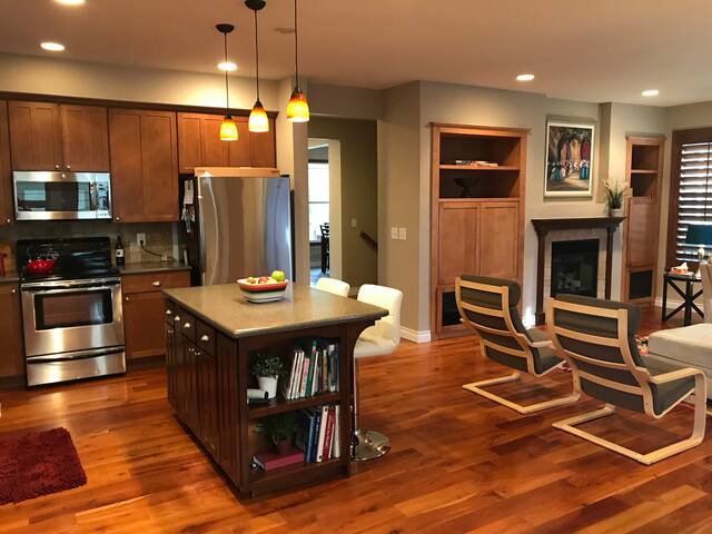 Spacious 4 bedroom house great for families. gallery image 5