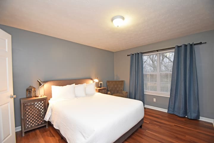 The third bedroom boasts yet another queen sized memory foam mattress and a reclining armchair. 