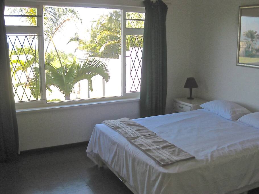 Main bedroom with sea view