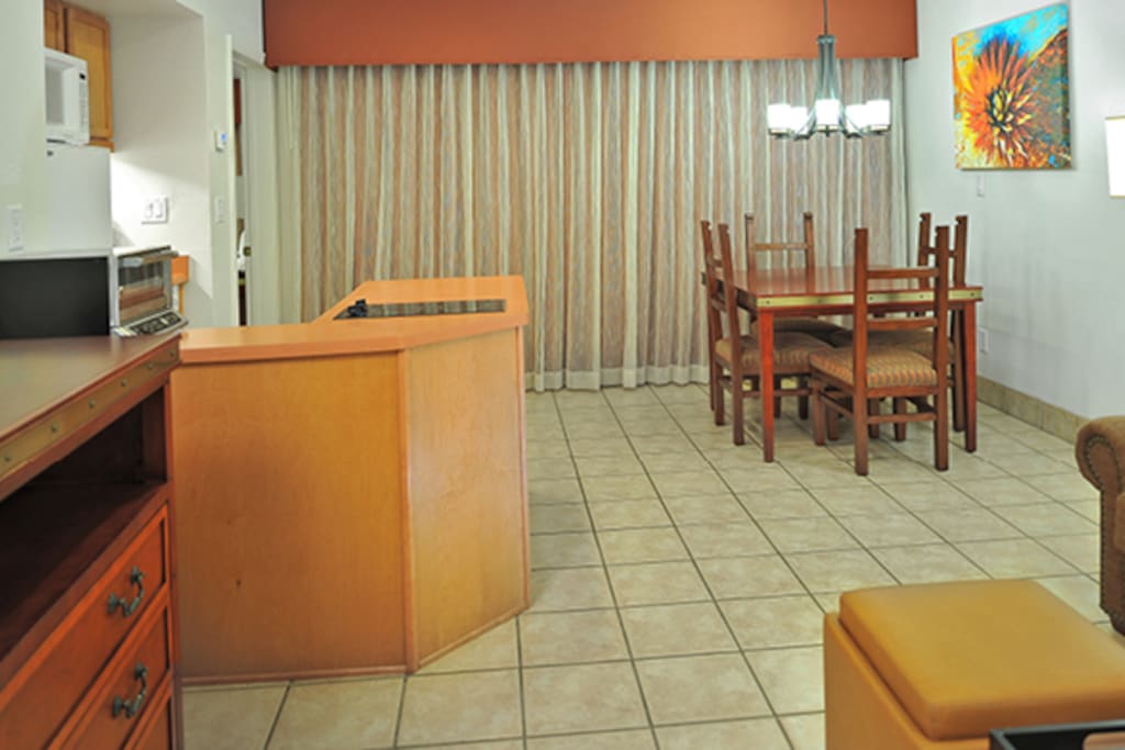 dining/Kitchenette
