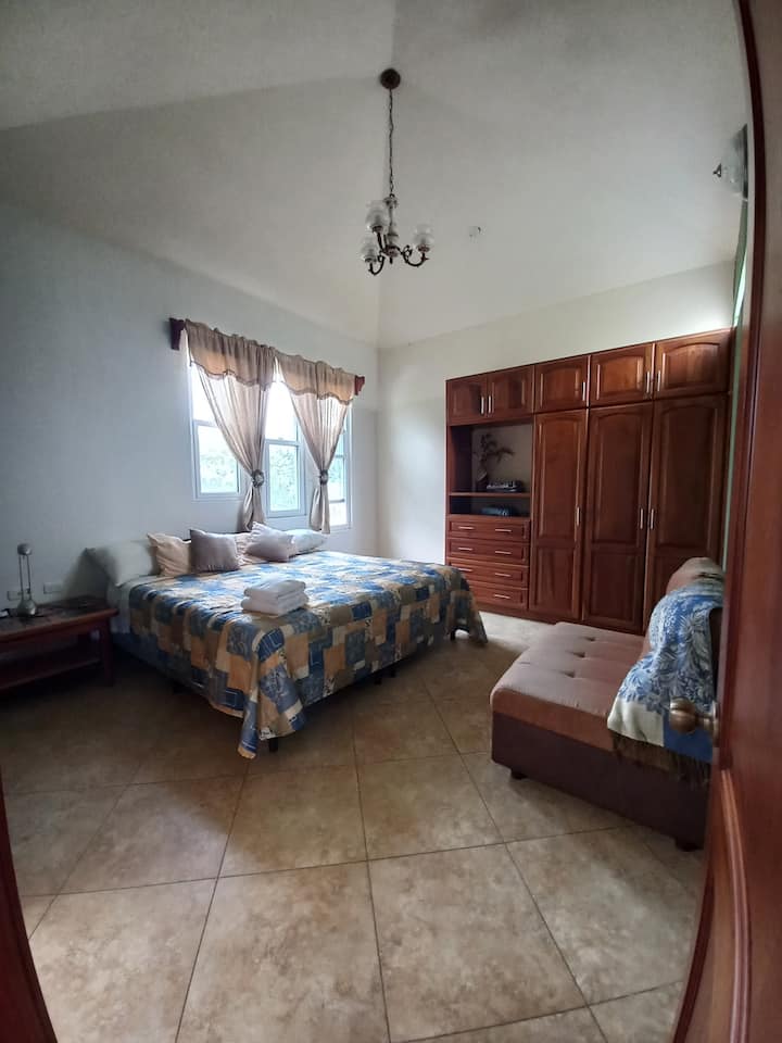 غرفة النوم 2