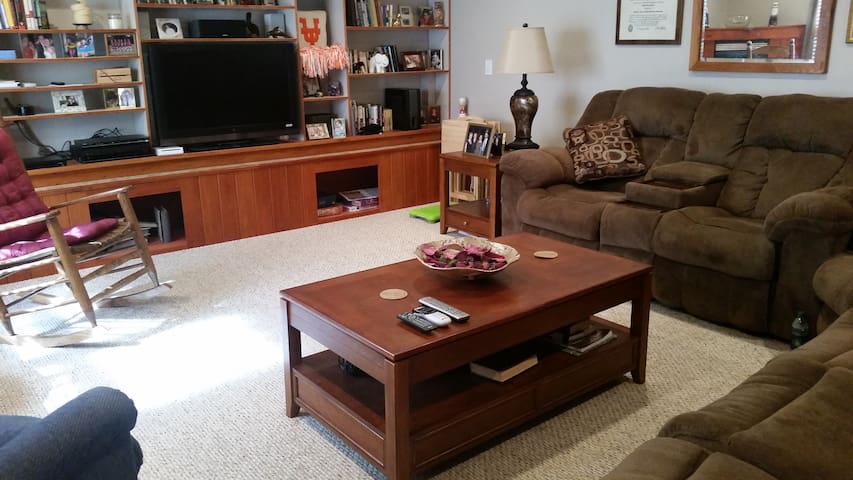 Cute 1 bedroom apartment in lovely home