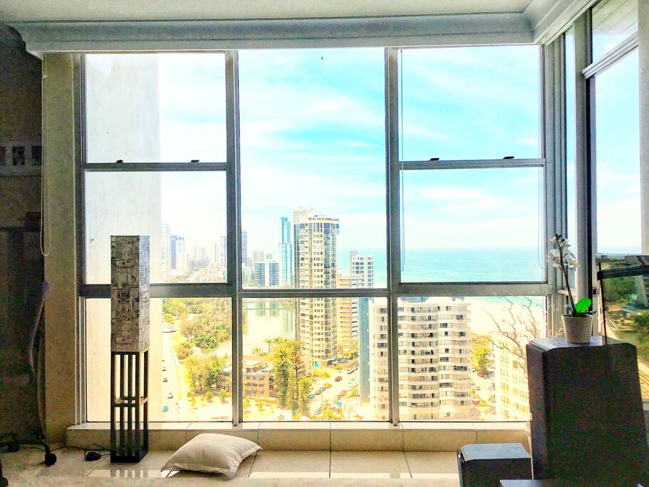 launge room window view