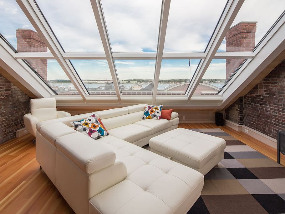 "Margaret" Penthouse Suite Stunning Harbor Views Lofts for Rent in