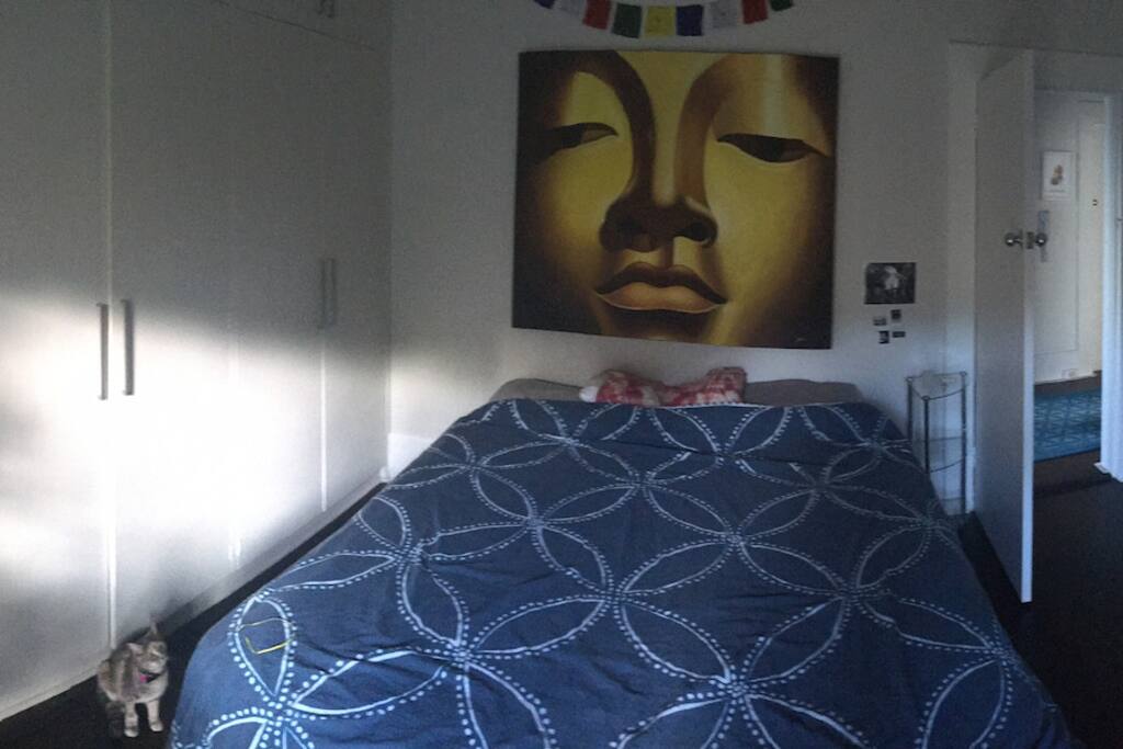 King Size Bedroom, Built-In cupboards