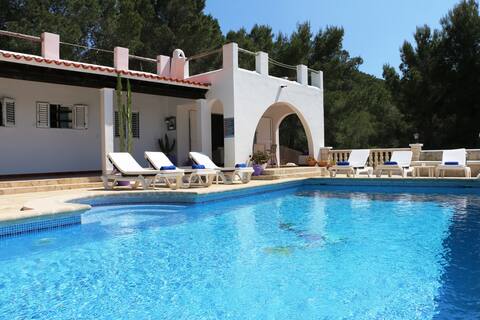 Villa Es Cuco | Stunning Views | Pool, Wifi & Ac