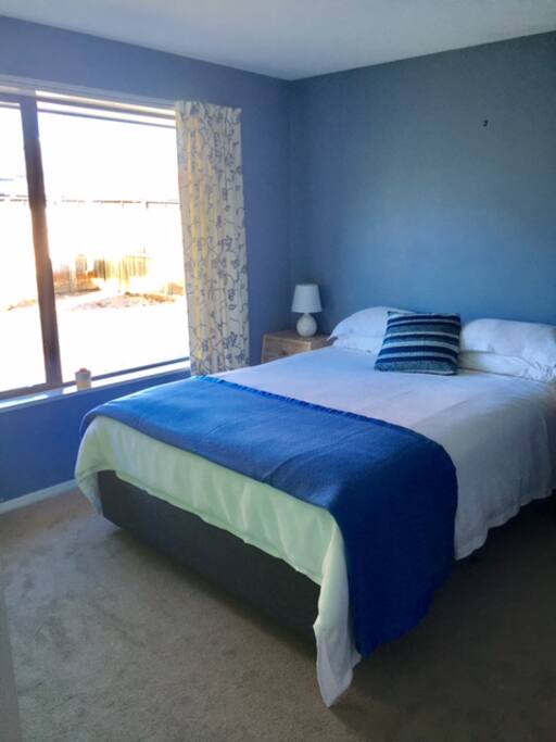 Bedroom 3, Queen Bed