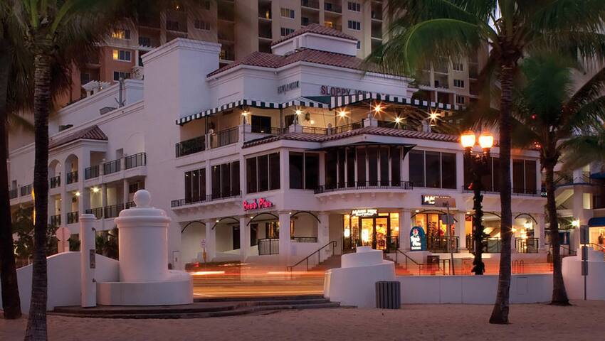 Ft Lauderdale’s Marriott’s BeachPlace Towers 2bdr gallery image 3