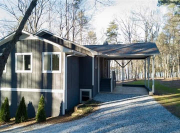 Lake Livin' at Lake Hartwell Houses for Rent in Anderson, South