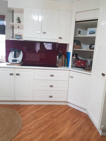 Open plan large house gallery image 2