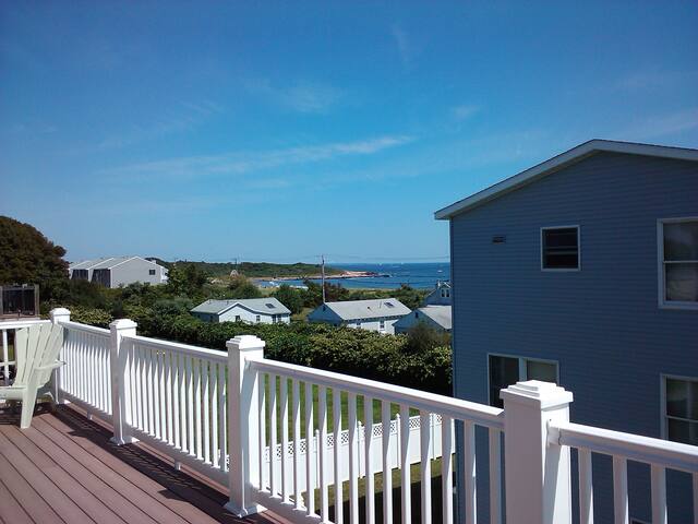 Across from Scarborough beach 8 bed gallery image 2