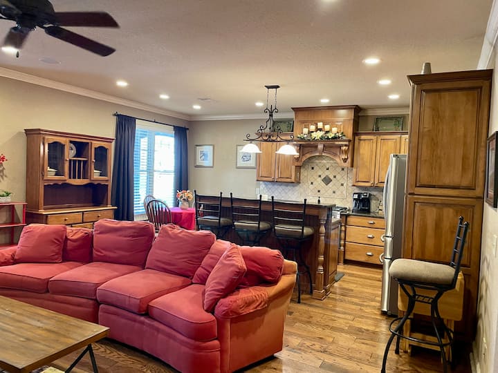 Game Day Luxury- Close To Au Stadium, Golf, Tennis - 歐本