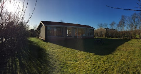 Cozy detached holiday home with garden