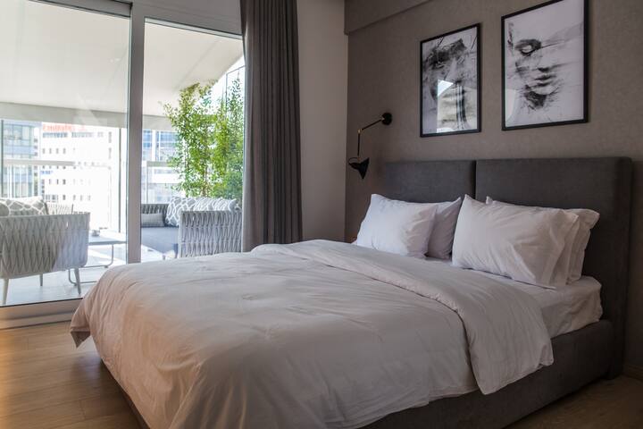 Athens Luxury Apartment w/ Wi-fi, Terrace & BBQ gallery image 2