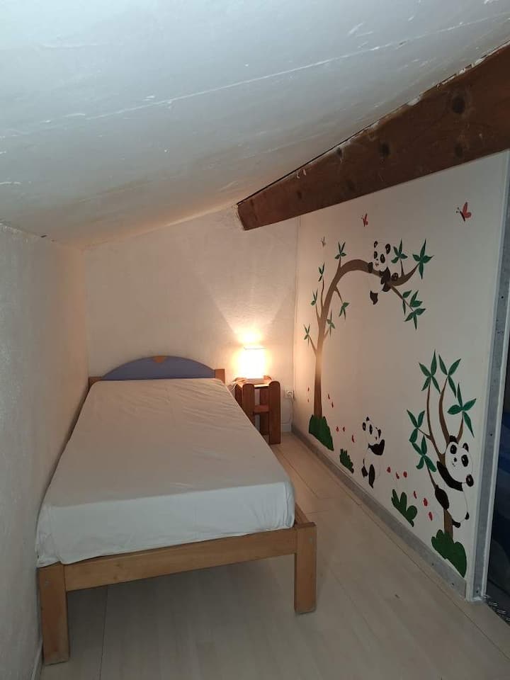 บริเวณที่เด็กเล่น 