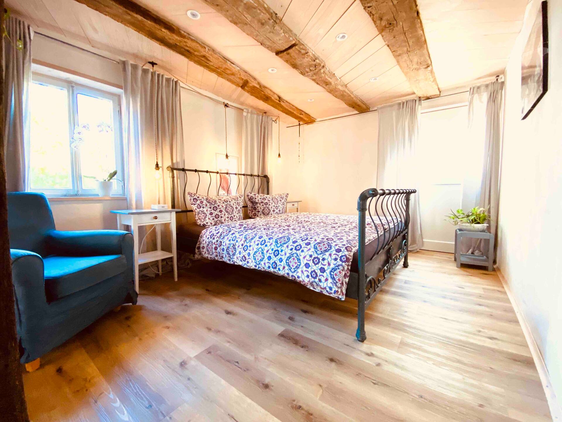 Timber frame | First floor | Quiet | Dogs welcome