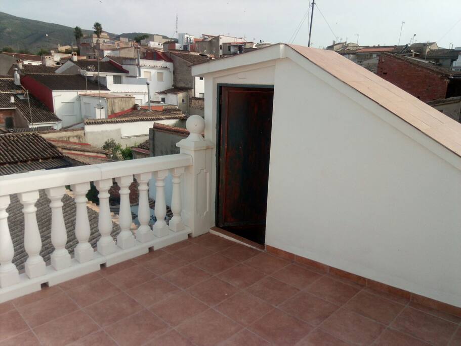 Terraza con Vistas al Pueblo