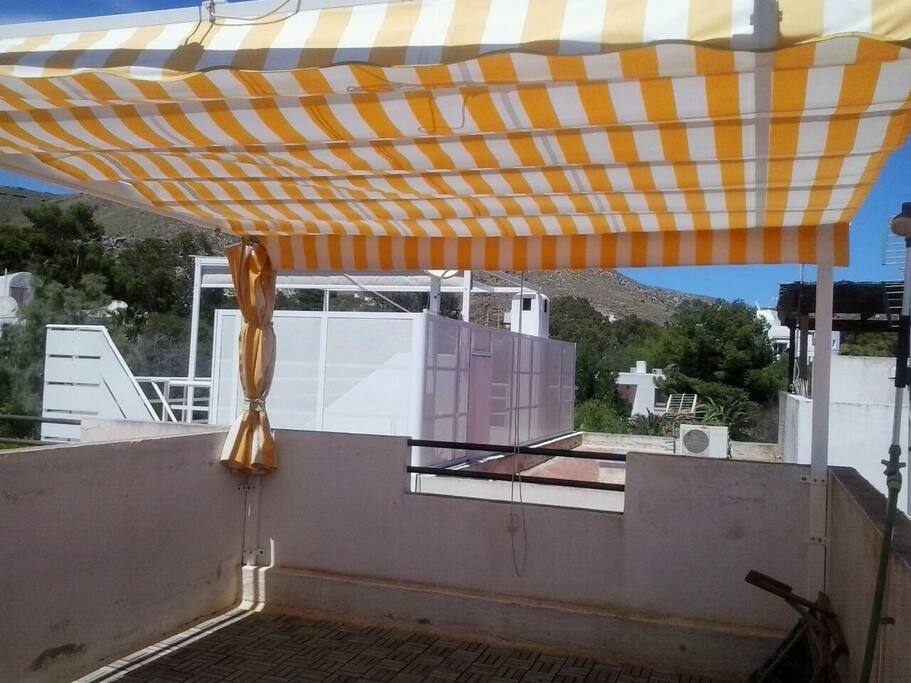 Terraza de 30mts2 con toldo