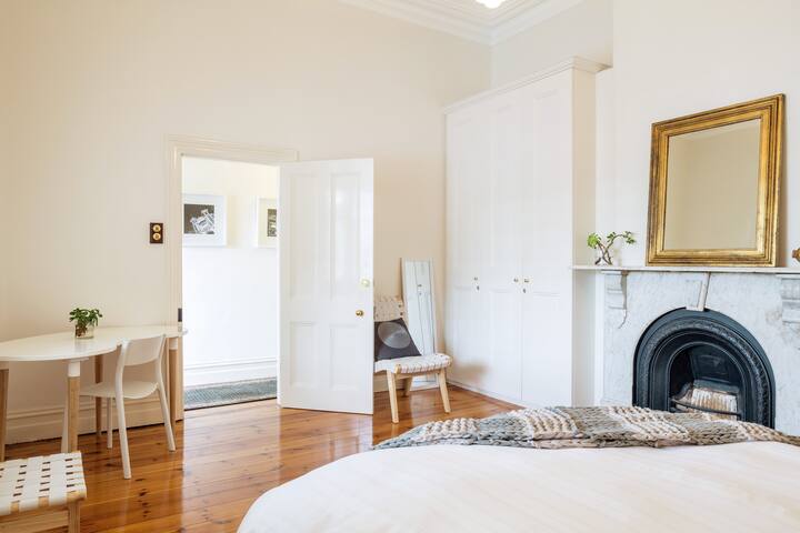 Renovated Terrace in Trendy Fitzroy gallery image 5