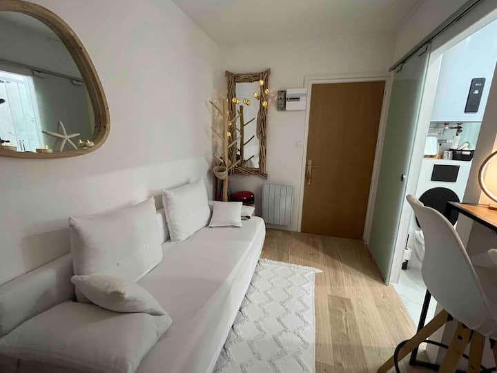 Tweepersoons slaapbank   
Trek aan de bank  
1 - zet de stoel 
(Haast je niet, het is niet nodig  . ) 
2 - ophalen, dekbed en kussens achter op de bank 
3- lager de rugleuning .  