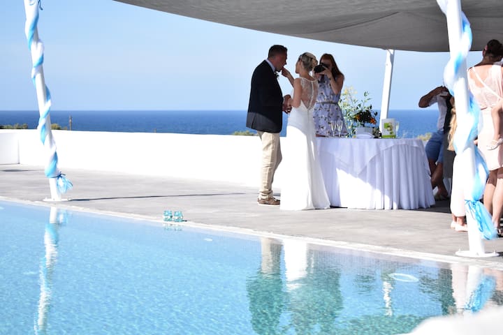 Private large group villa-Accommodation & Events