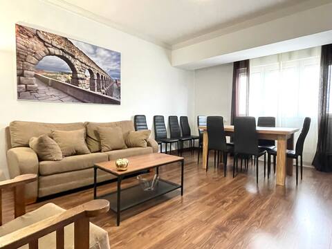 Centrally located and comfortable duplex