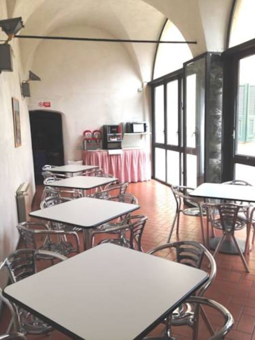 breakfast room