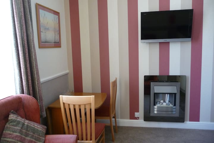 No 1 Apartment Highcliffe Holiday Apartments
