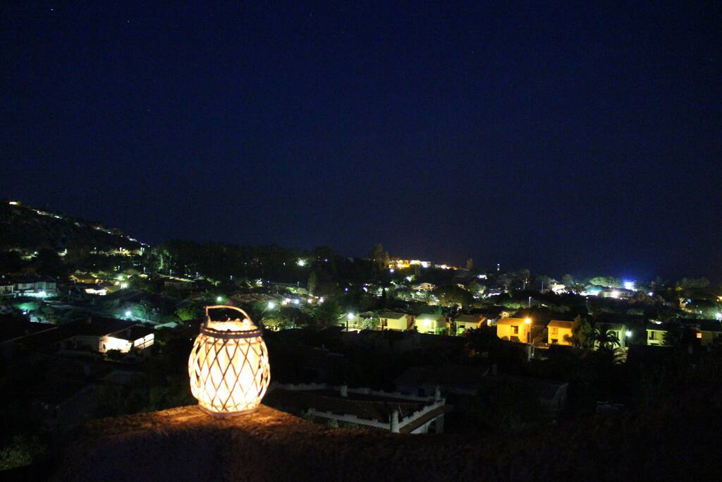 Panorama notturno da terrazza su Costa Rei
