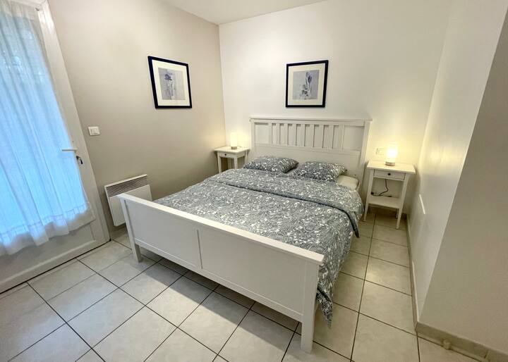 Blue room downstairs