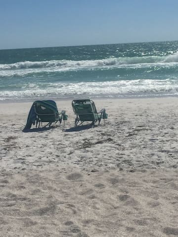 Anna Maria Island-just a few steps to the beach