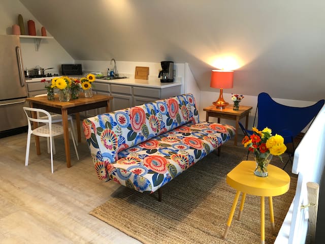 Airbnb Ferrisburgh Vacation Rentals Places To Stay