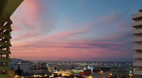 Tanger Boulevard appartement vue sur mer .piscine