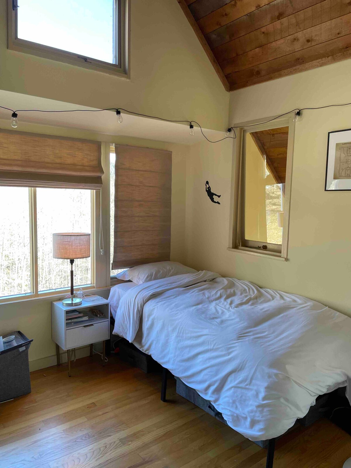 เตียงแฝดสำหรับห้องเด็กเล่น