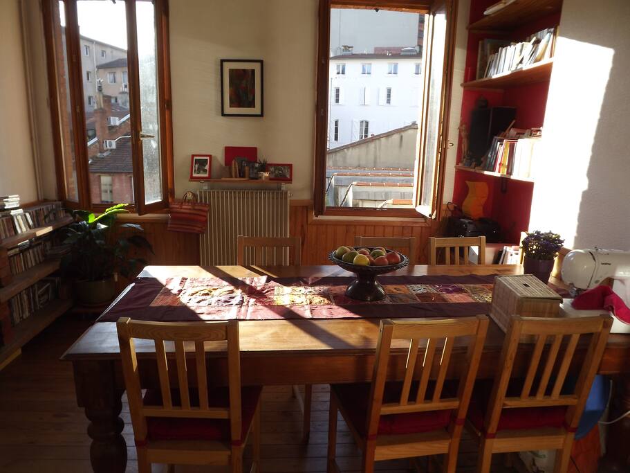 Accès à la salle à manger de l'appartement