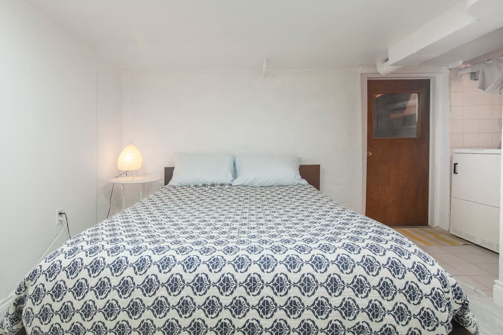 Queen bed