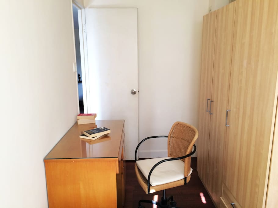 Single bedroom,working desk + wardrobe