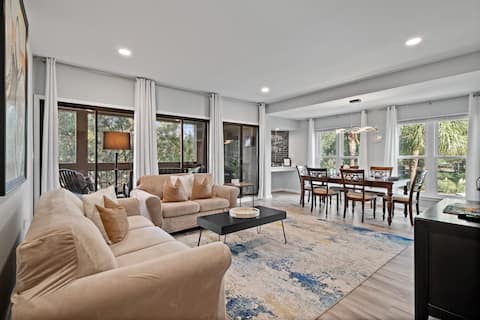 Popular Airbnb listing: Palmetto Dunes-Shelter Cove-Neptune-Pet Friendly in Hilton Head Island
