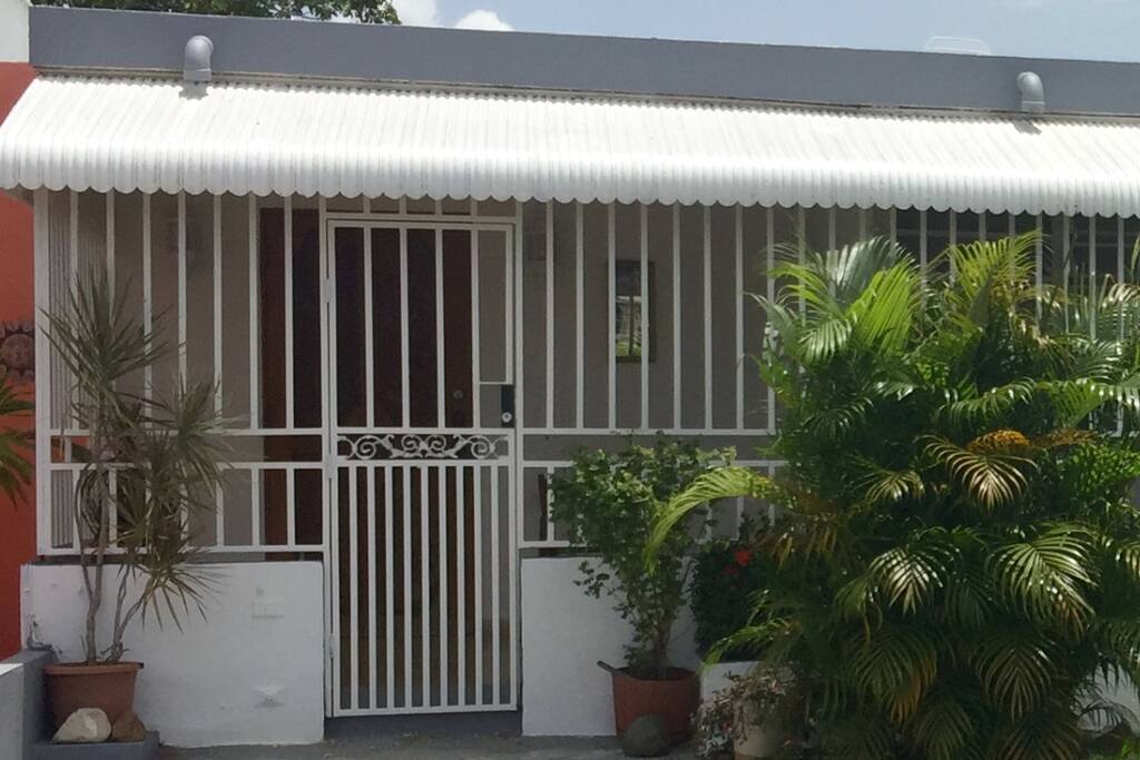 independent entrance with balcony