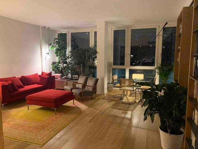 Stunning New Renovated Luxury Apt, 4 BR gallery image 3