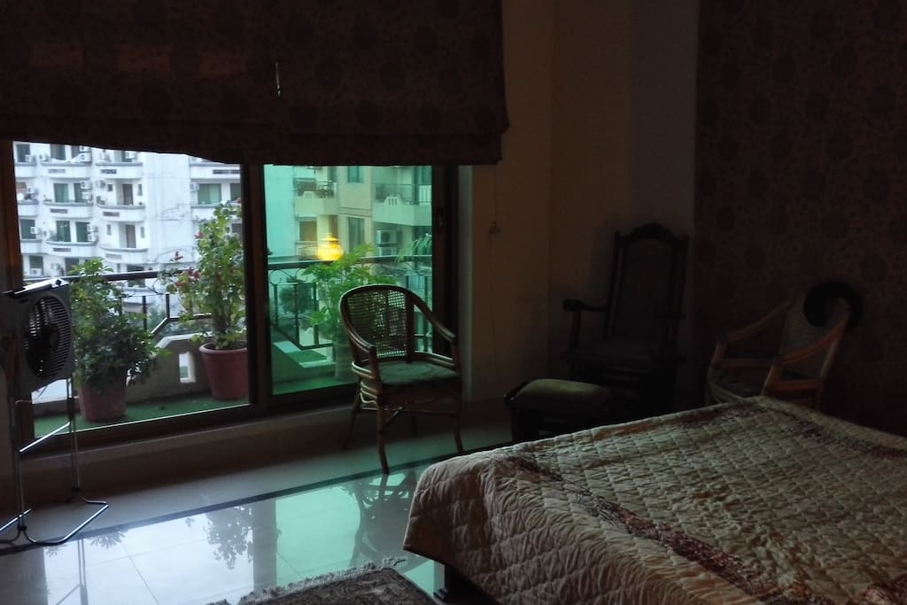 Bedroom with balcony ideal for morning coffee