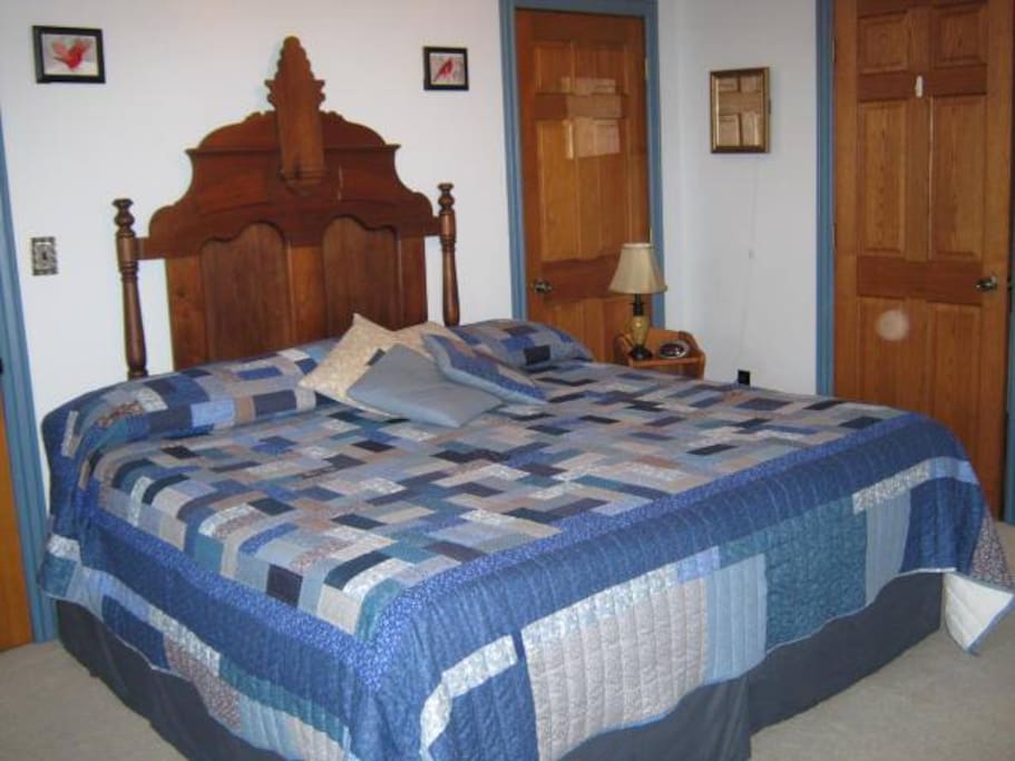 Master Suite (king bed)