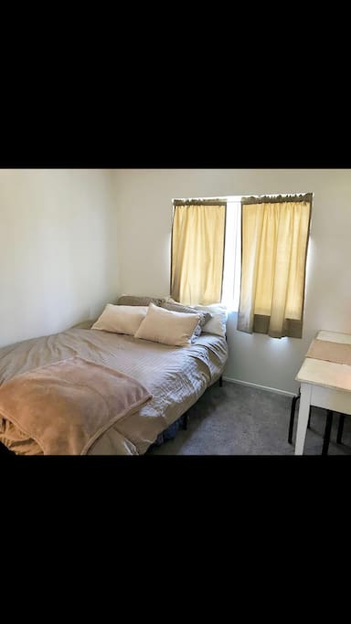 Private room, queen bed (memory foam), desk