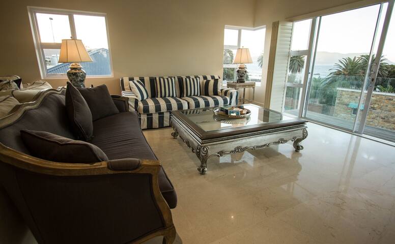 BayBlu House on Seaforth gallery image 4