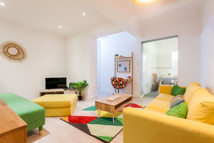 BICA-STA CATARINA-CHIADO-LOVELY COMFY 2 BED+PATIO