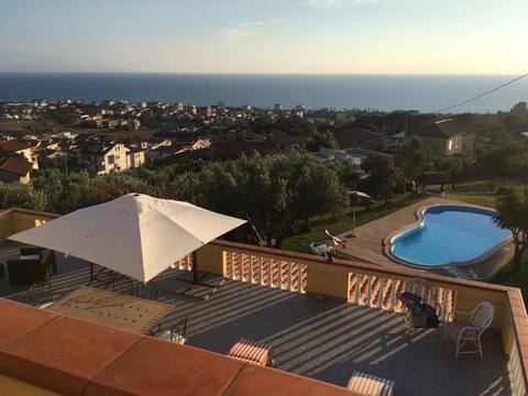 Stunning Holiday Home with Pool and Olive Grove