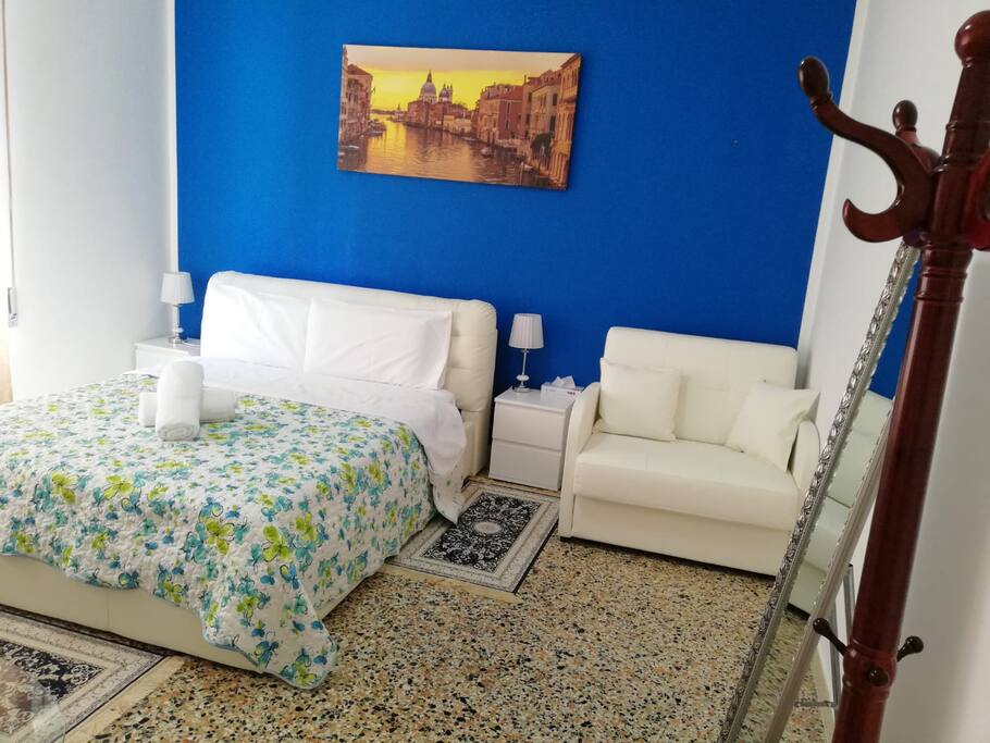 Main bed