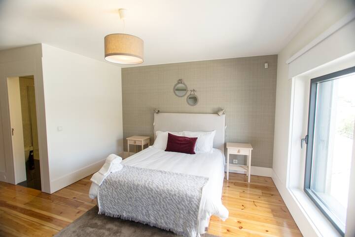 Douro Destilaria Residence 3BD by PCH gallery image 3