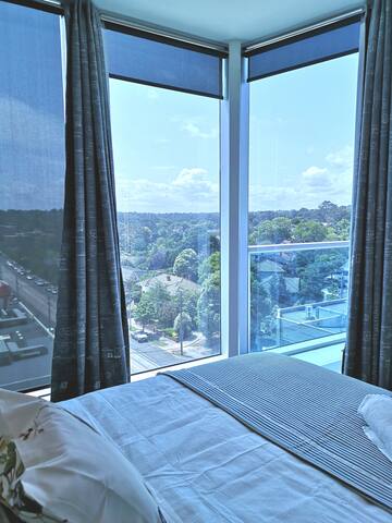 2BR Free Park & Netflix & Wine & Wifi 15min to Uni gallery image 2