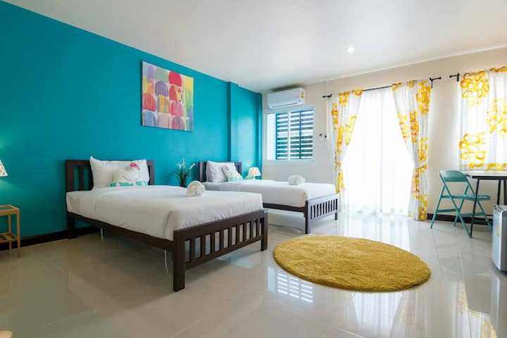 White Elephant Krabi picha 1